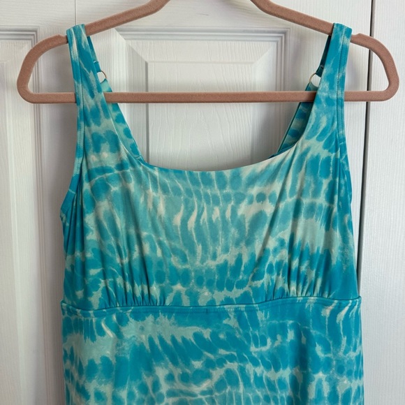 Lands End Women’s tummy control swim dress with pockets size 10 blue tie dye - Picture 2 of 10